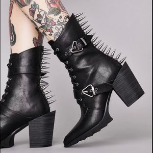 Widow Dolls Kill Spiked Boot